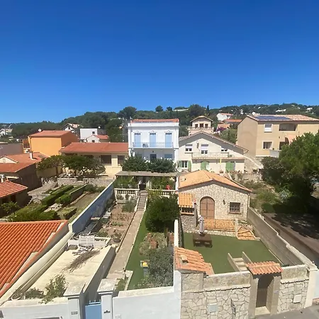 Petit Cocon Vue Sur La Corniche De *